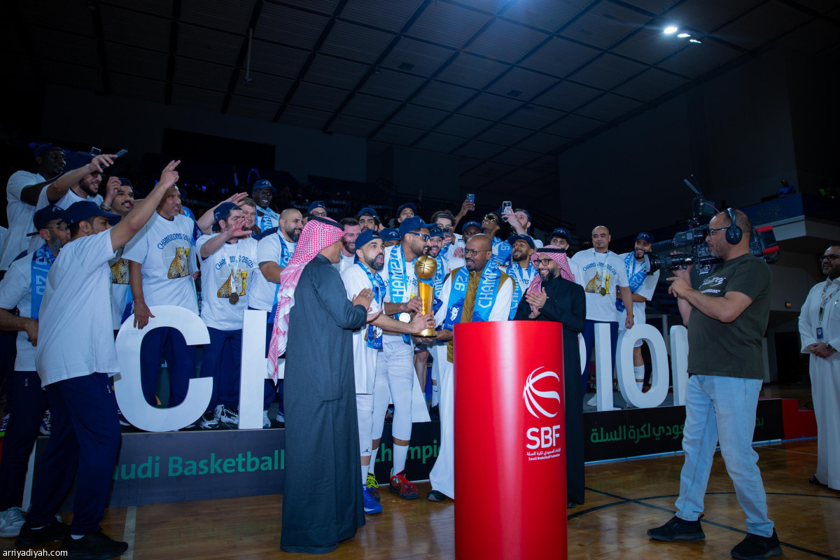 العلا أبطال السلة