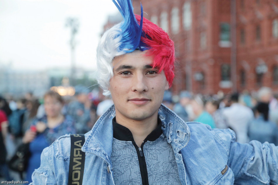 الأخضر 
يكسب الروس قبل مواجهة الأوروجواي