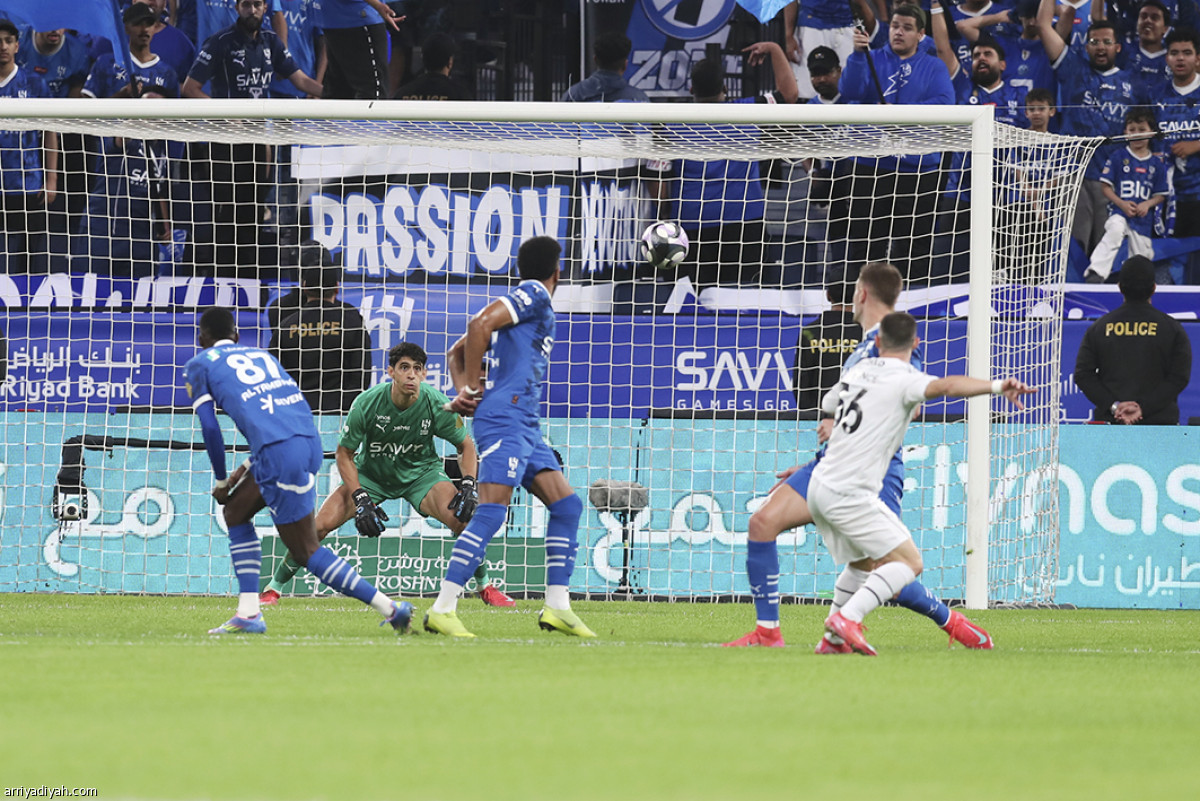 الشباب يعطل الهلال