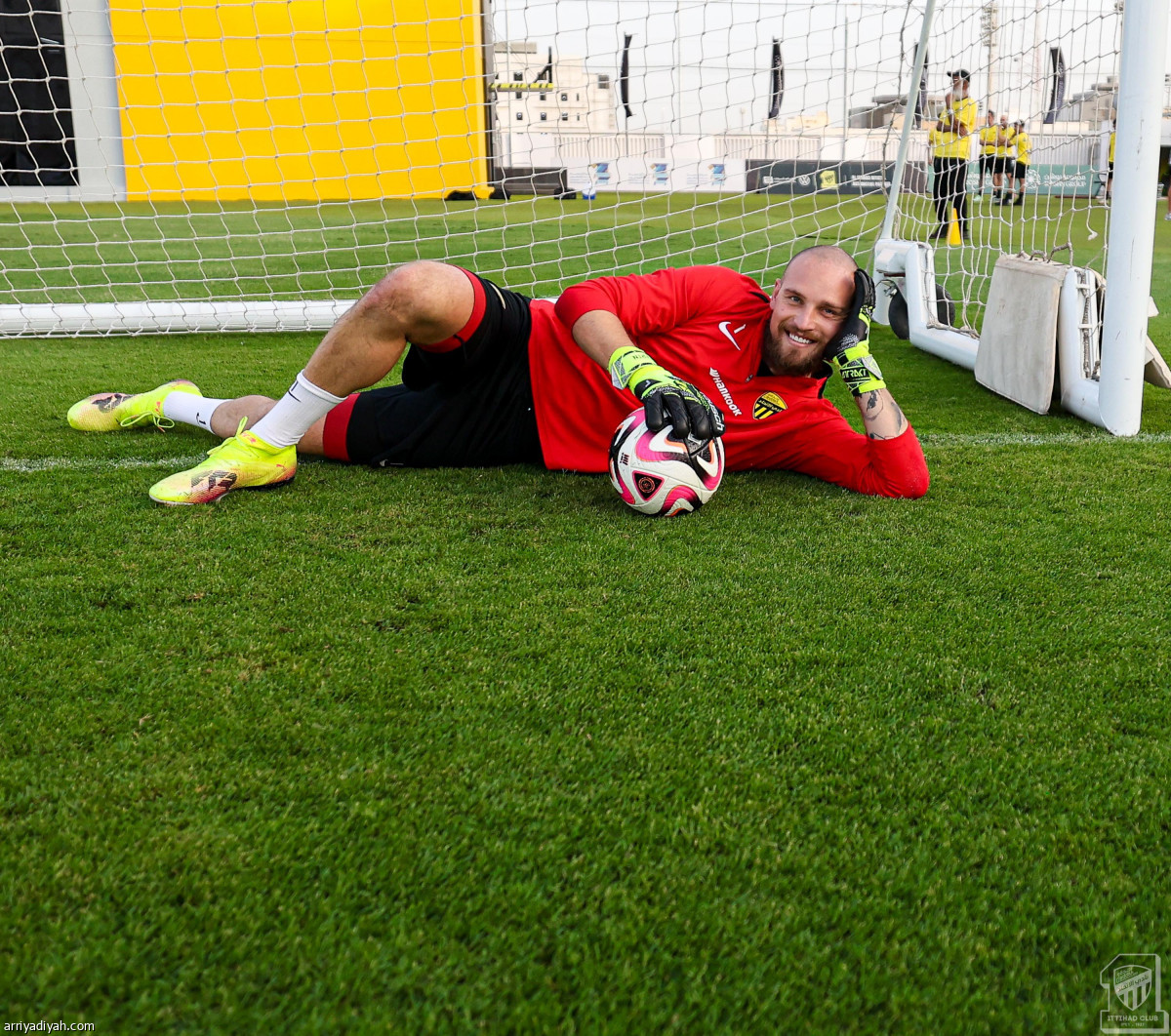 الاتحاد يتأهب