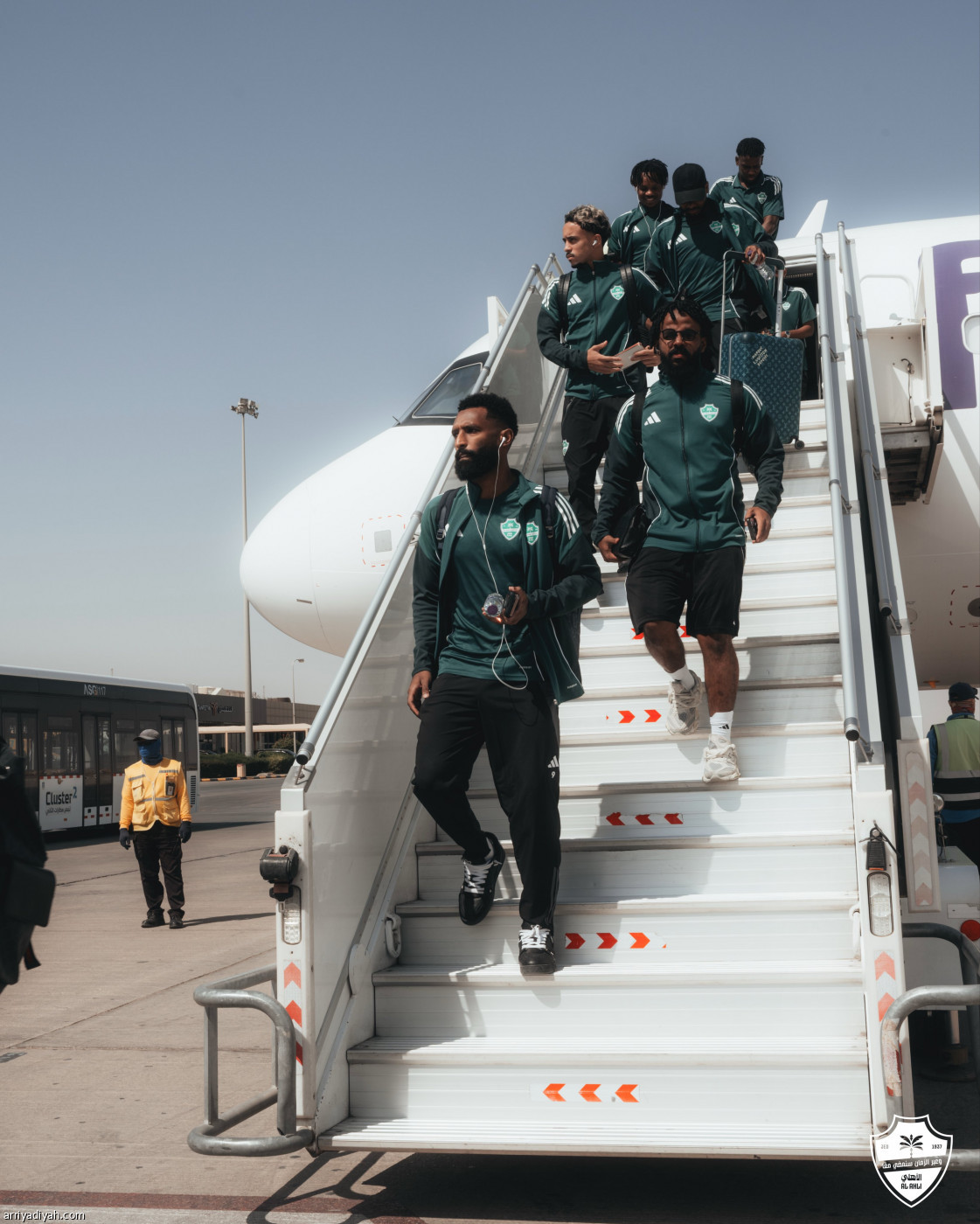 الأهلي يصل القصيم