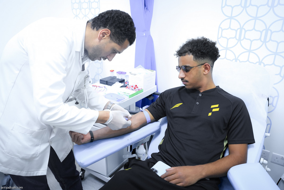 الفتح يفحص اللاعبين