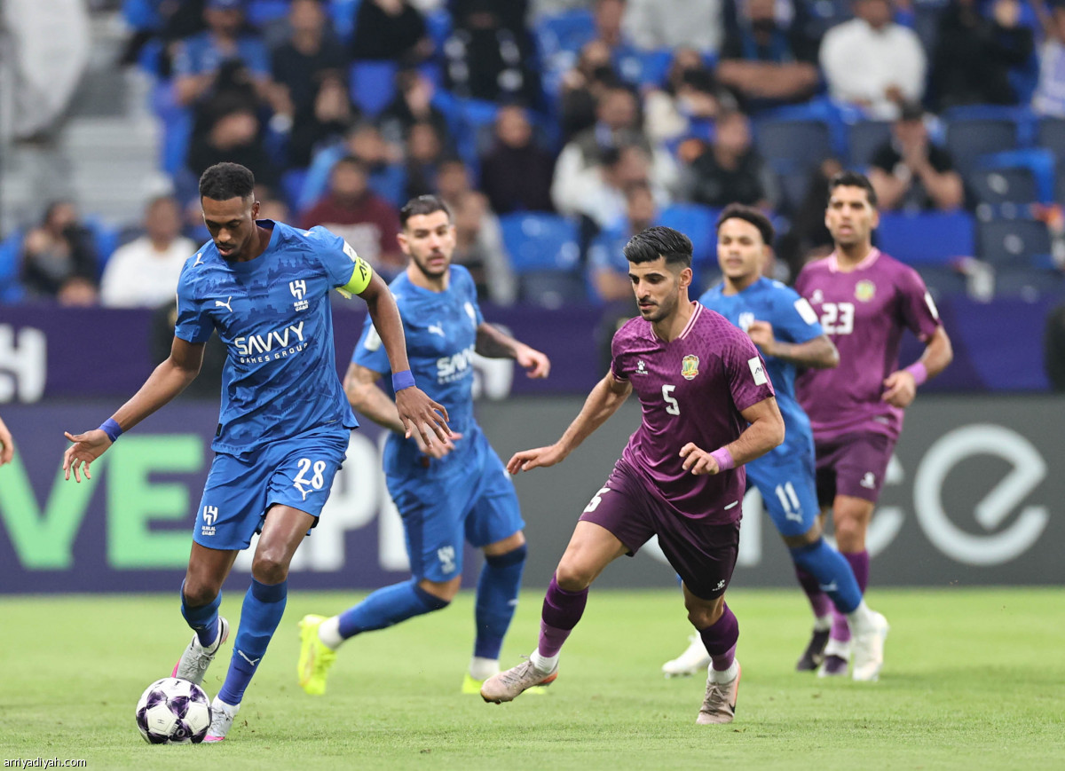 الهلال لا يتوقف