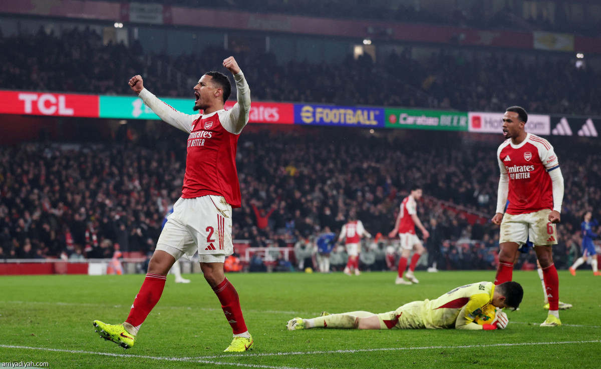 أرسنال يعبر