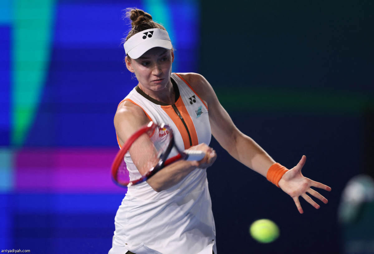 إيلينا إلى النهائي