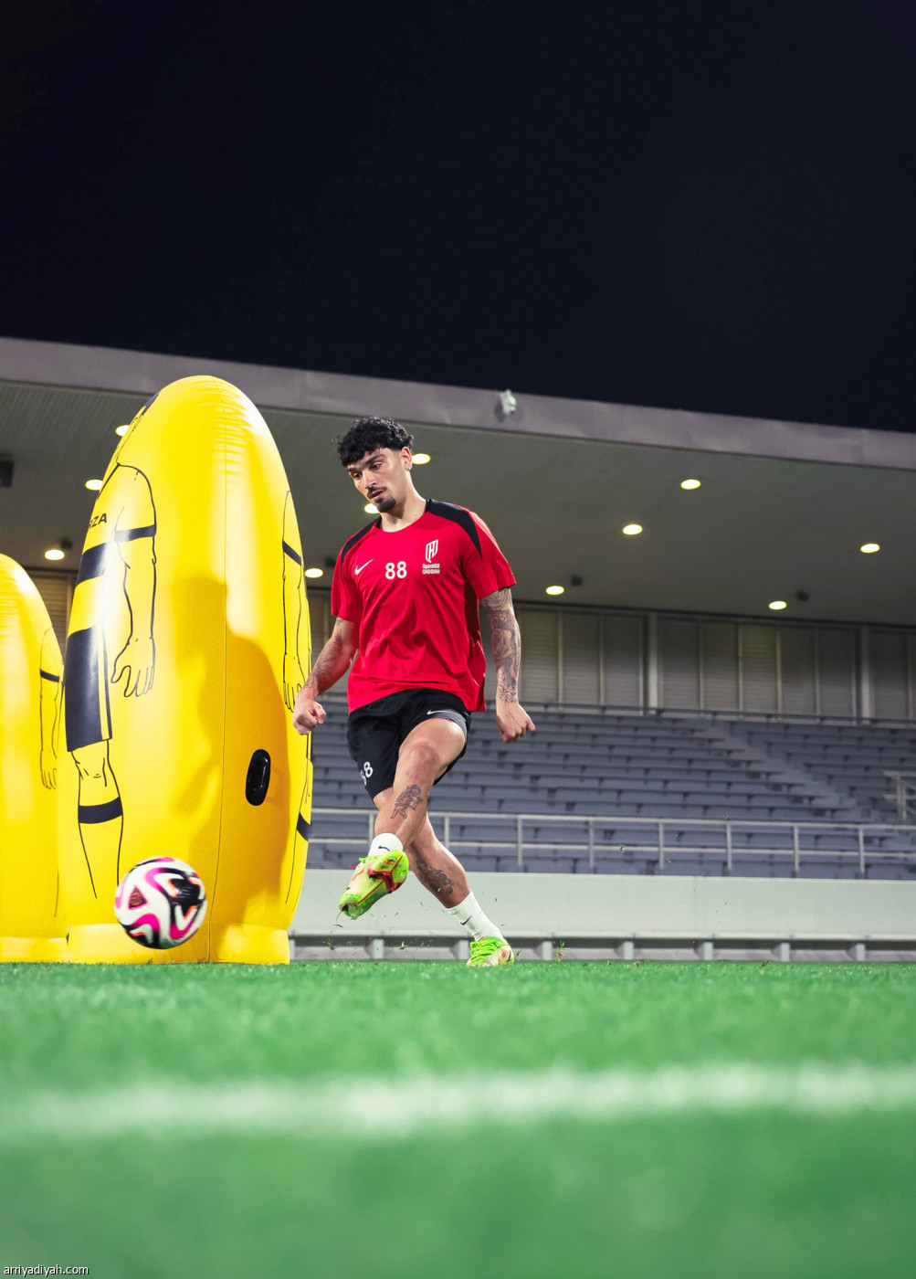 العين على النهائي الأول