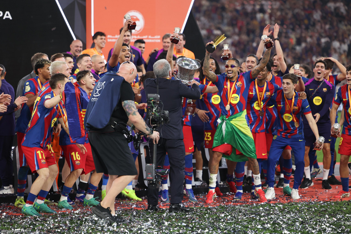 مشاهد من التتويج