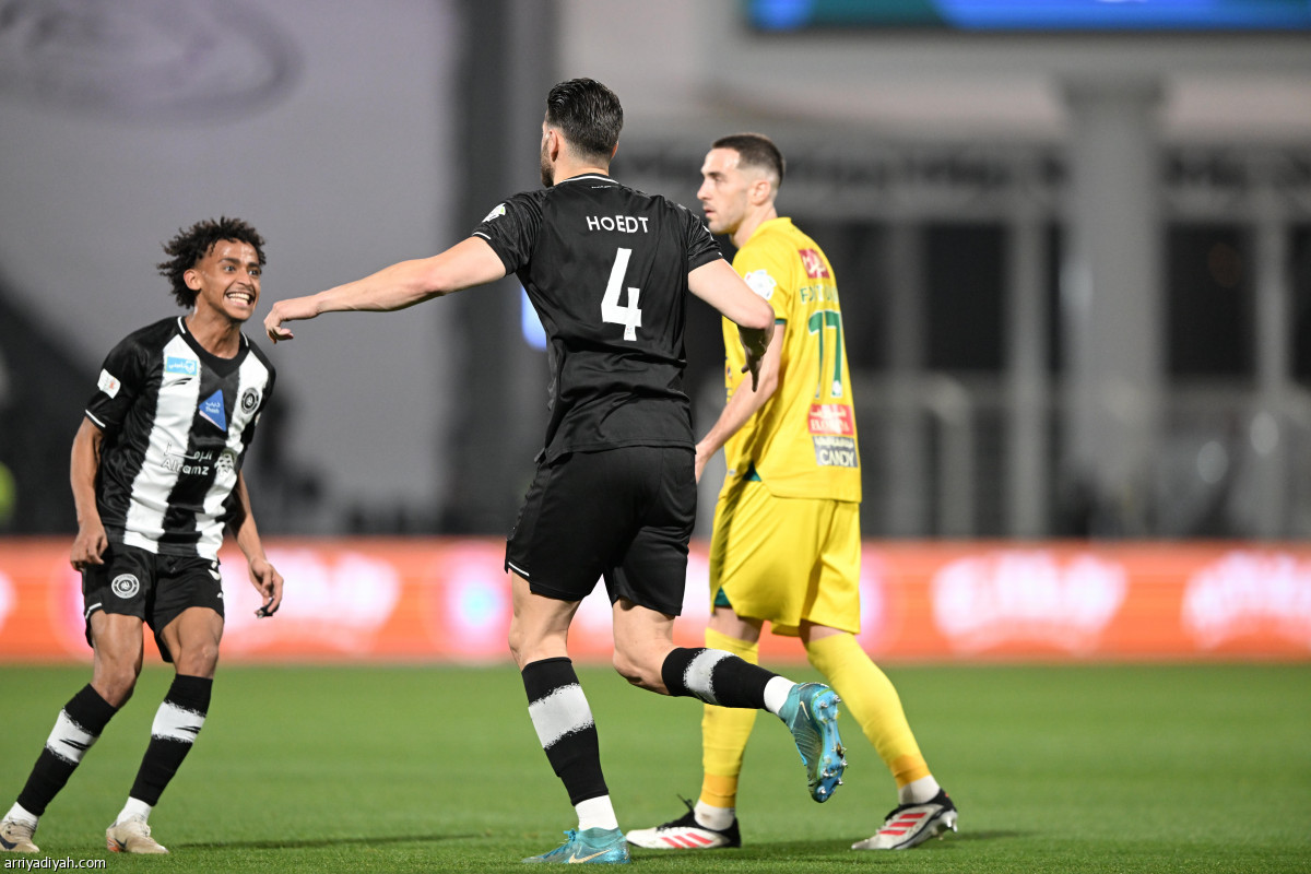 اكتساح شبابي