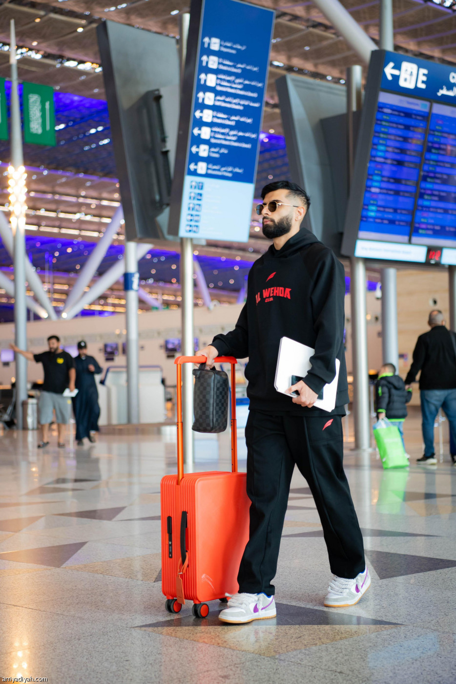 الوحدة إلى الرياض