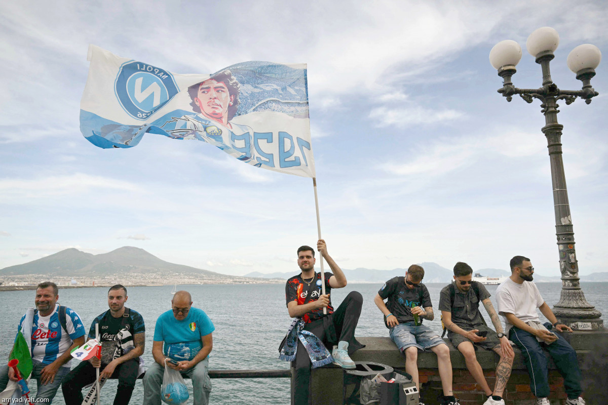 نابولي ينتظر اللقب