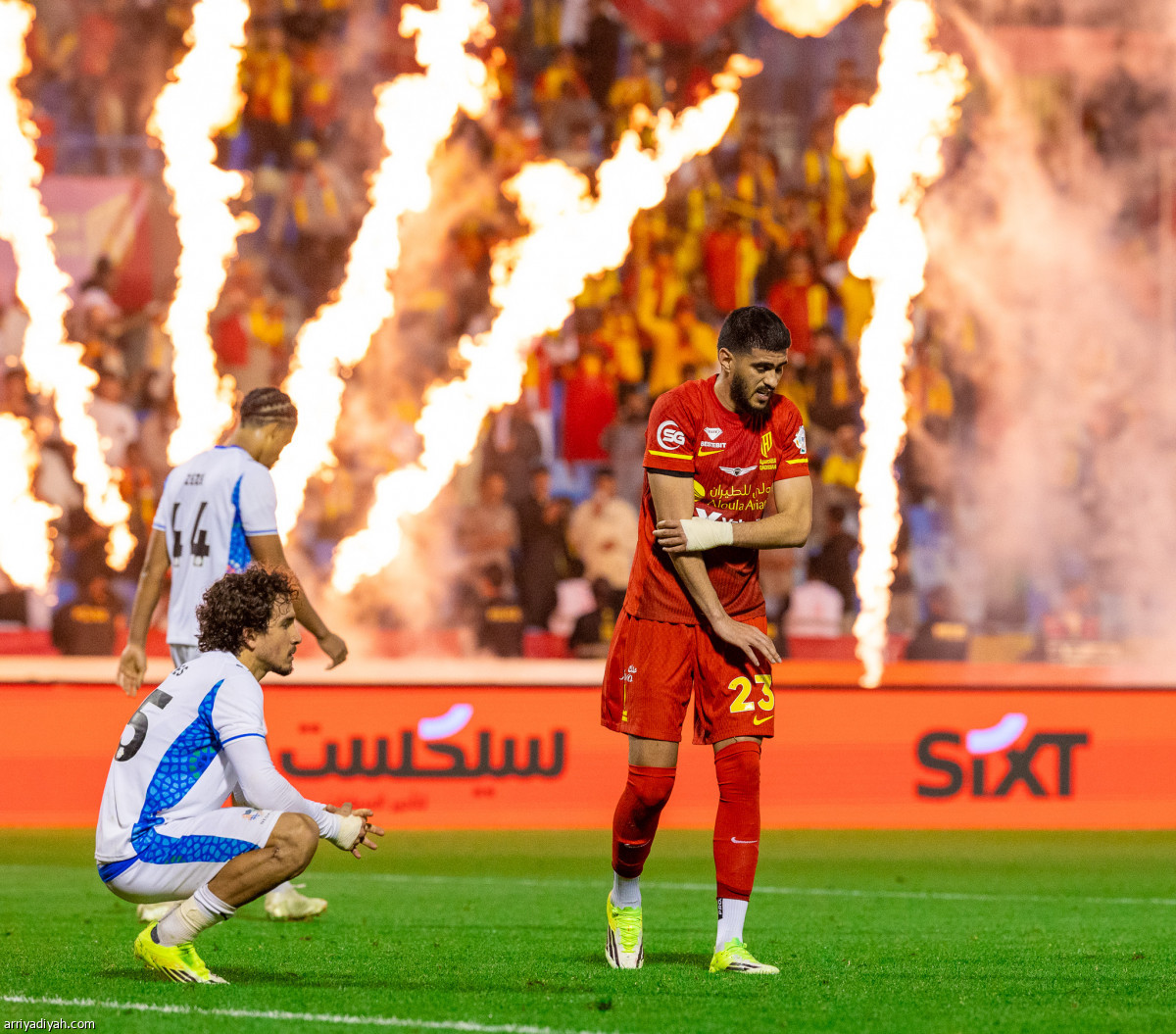 القادسية يخطف