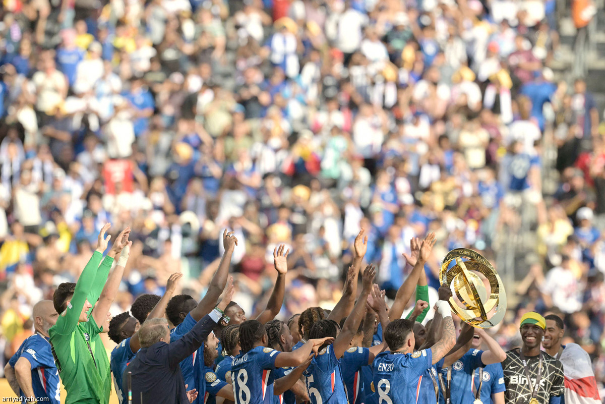 «البلوز» يحتفلون