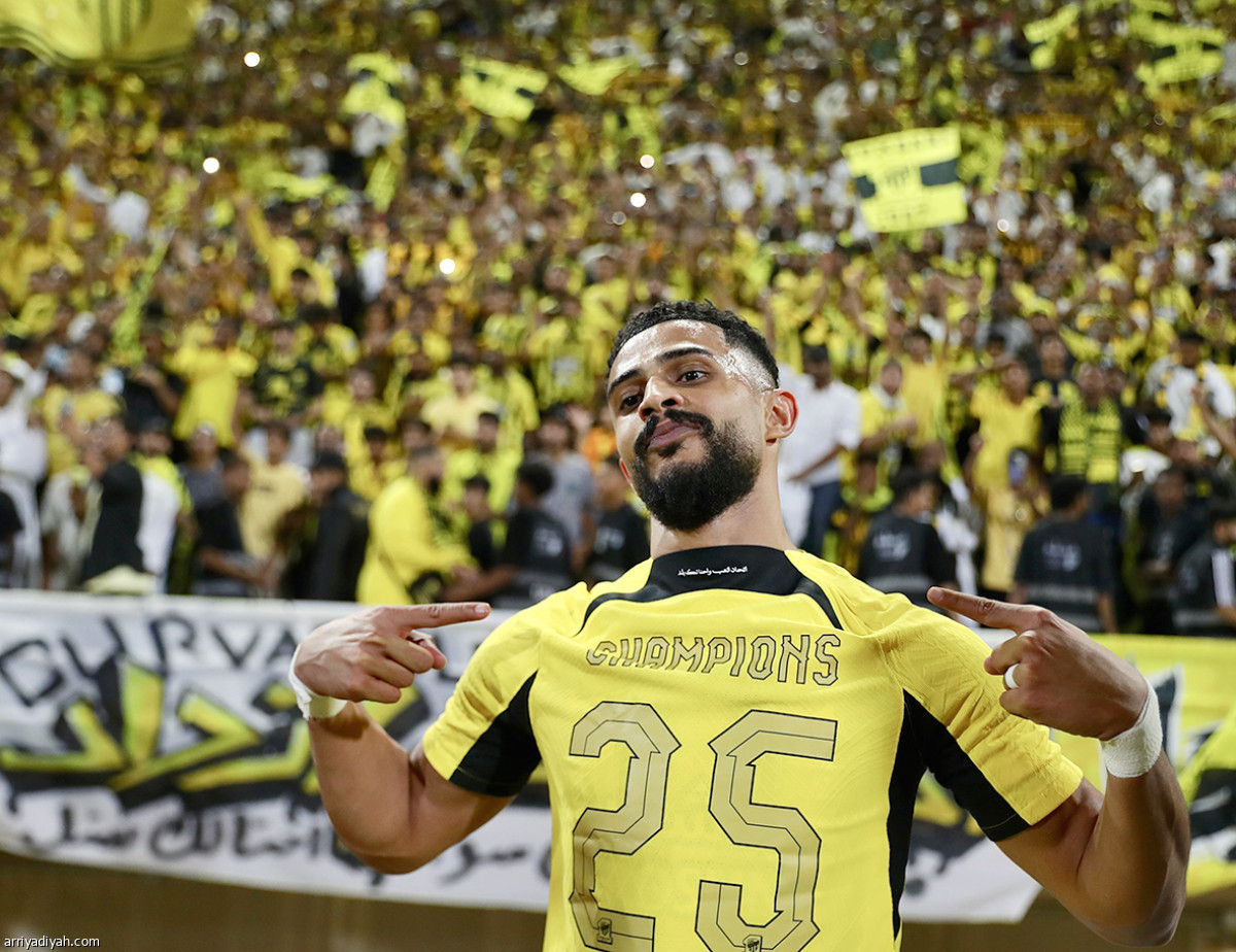 «النمور» تحتفل