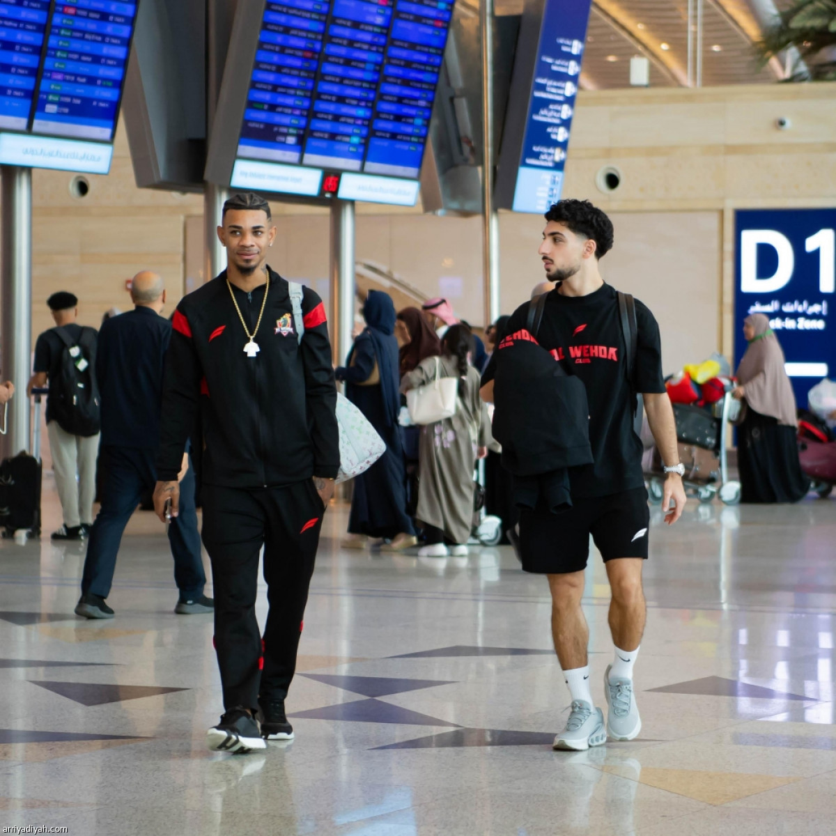 الوحدة يطير إلى أبها