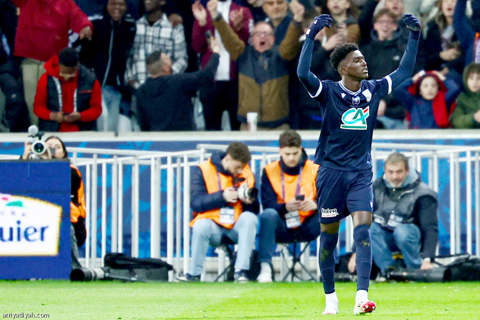 آل سعد: ضربة باريس أسعدتني.. والاحتراف أهم من الفلوس