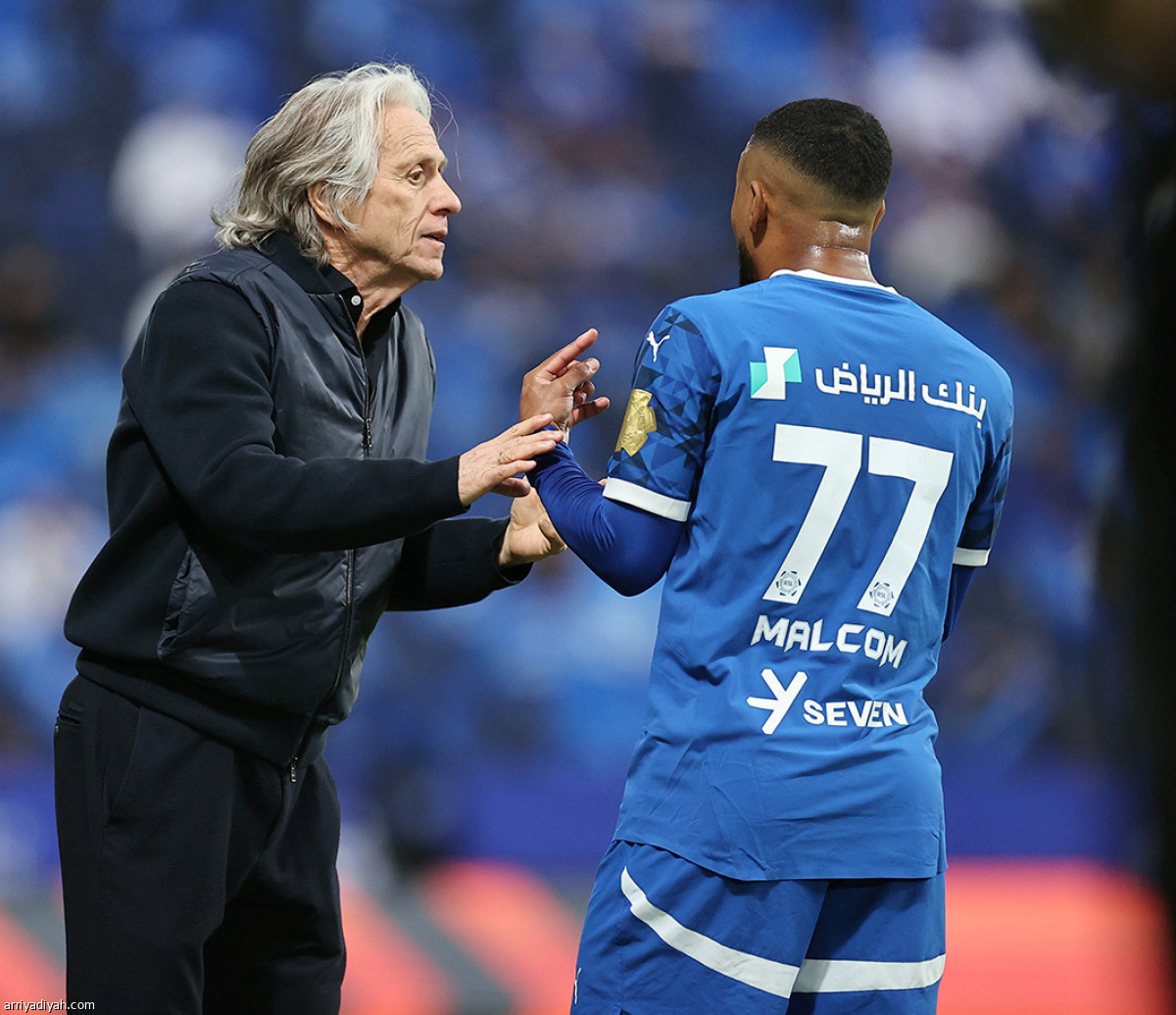 الشباب يعطل الهلال