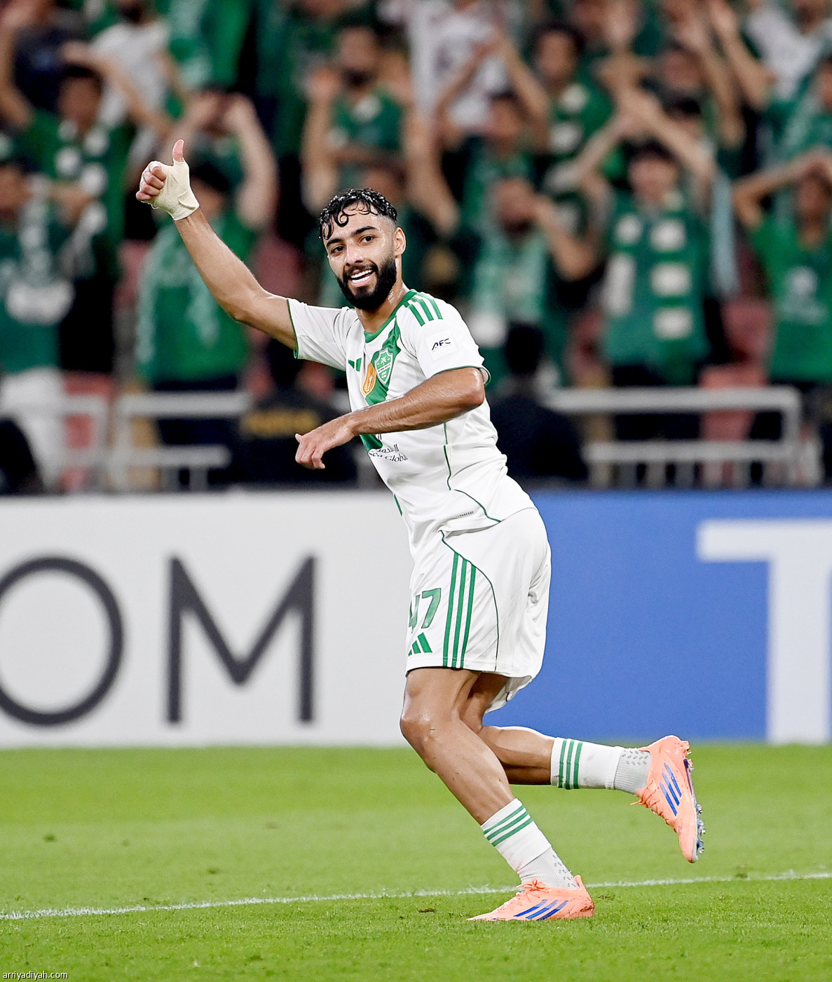 حامل اللقب يتألق