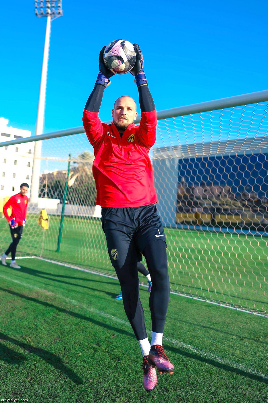 أصحاب الصدارة يستعدون